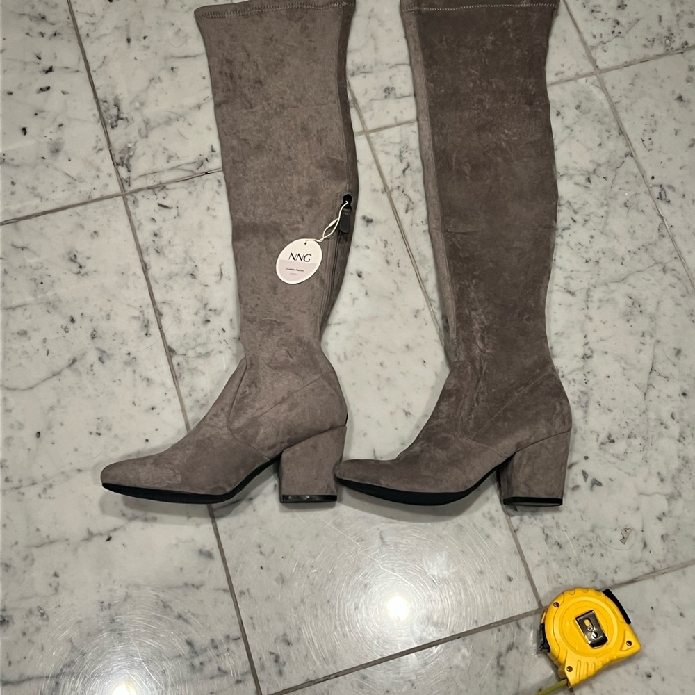 Women's micro suede grey over the knee block heel boots size 42.